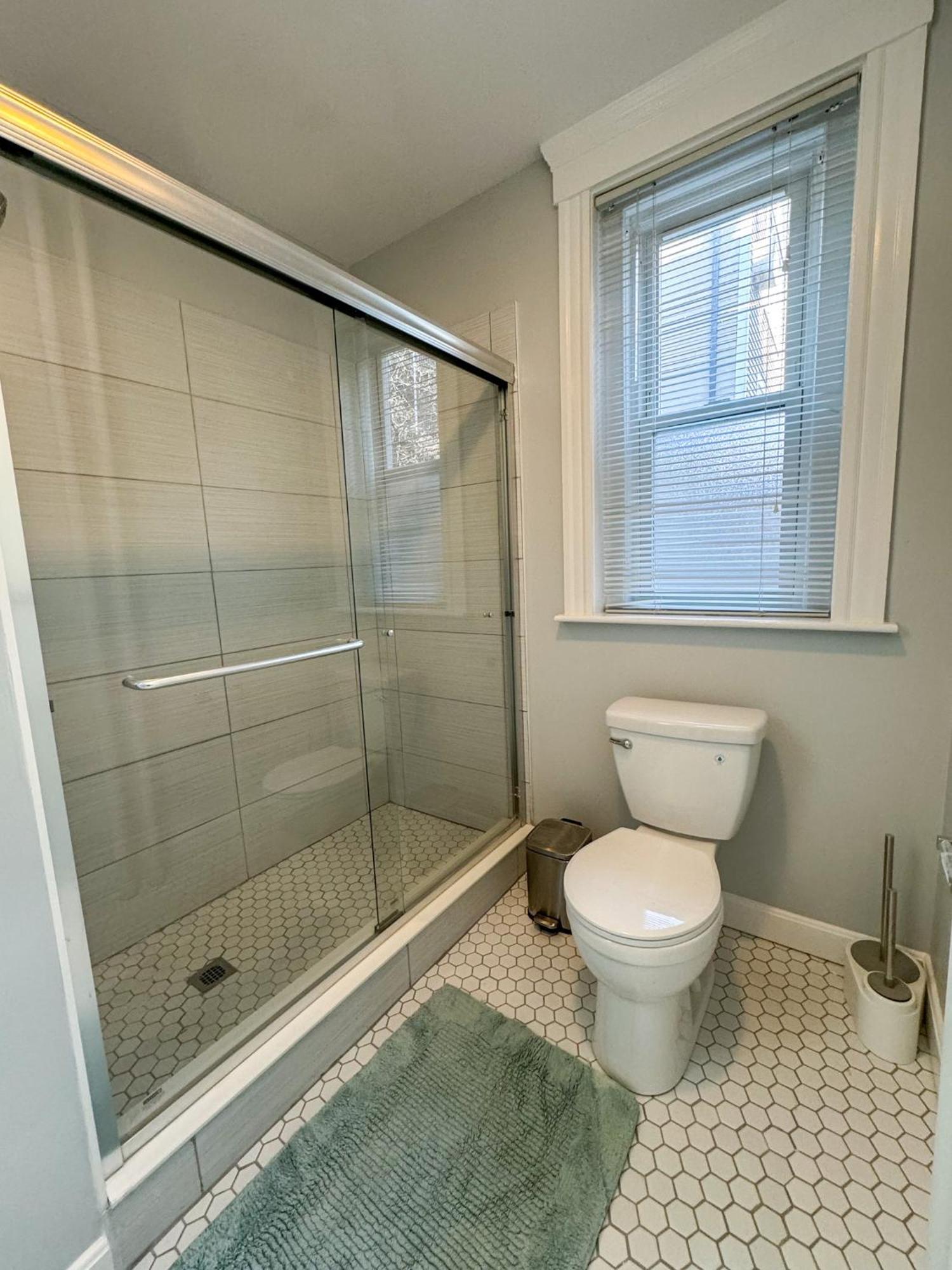 Huge,3 Bed,2Bath,Public Transport,Boston,Sleeps 9 Διαμέρισμα Μπρούκλαϊν Εξωτερικό φωτογραφία